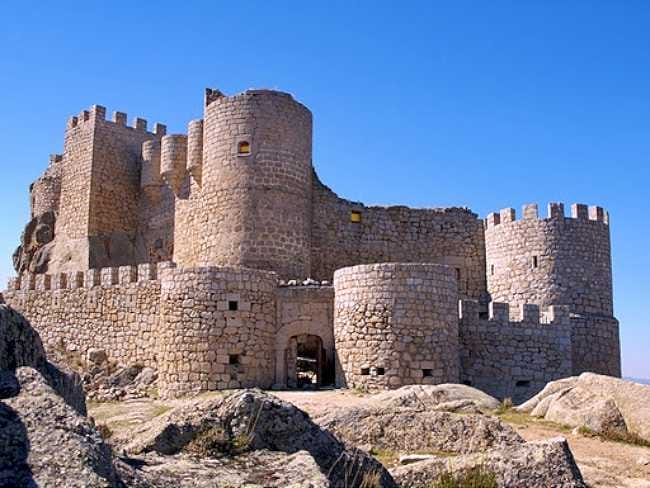 Castillo de Manqueospese